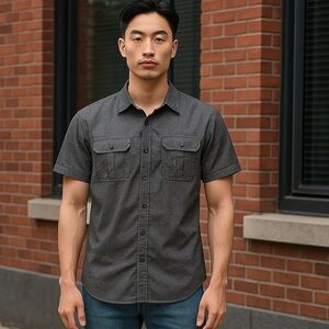 Rock and Republic Men’s Button Down Short Sleeved Shirt Size Medium Charcoal